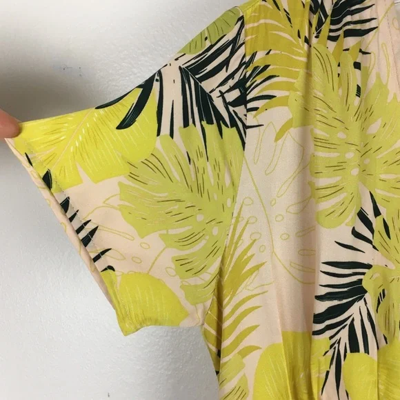 Bohme Floral Shauna Adjustable Short Sleeve Wrap Dress in Apricot - Picture 3 of 11